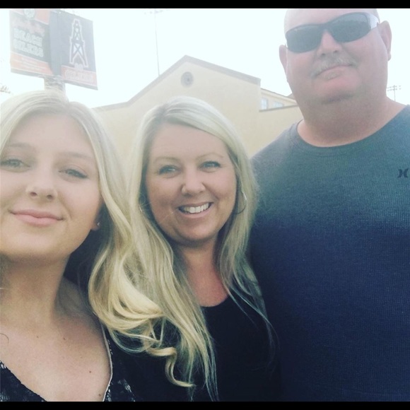 Meet your Posher, Shannon - Picture 2 of 6